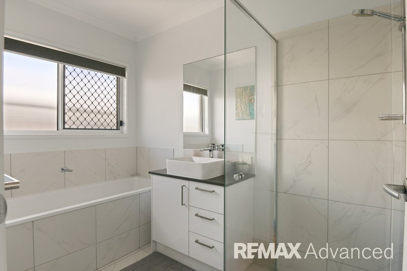 Photo - 26 Caraway Crescent, Banksia Beach QLD 4507 - Image 14