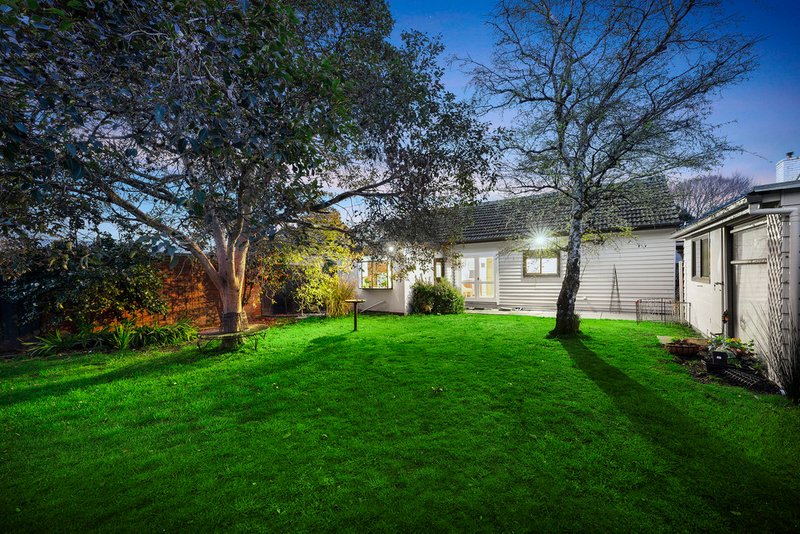 Photo - 26 Carinya Road, Vermont VIC 3133 - Image 10