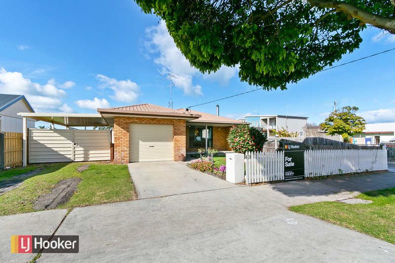 Photo - 26 Carpenter Street, Lakes Entrance VIC 3909 - Image 4