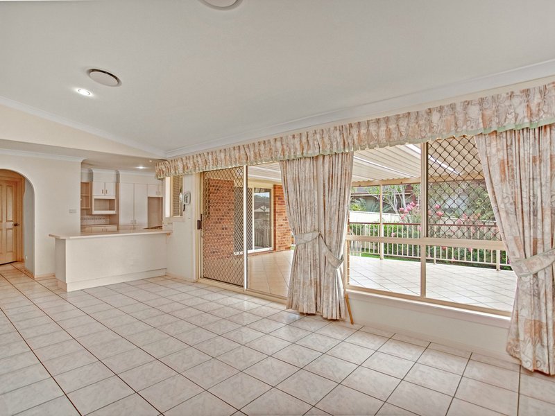 Photo - 26 Carrabeen Drive, Old Bar NSW 2430 - Image 7