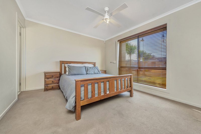 Photo - 26 Cassia Street, Munno Para West SA 5115 - Image 3