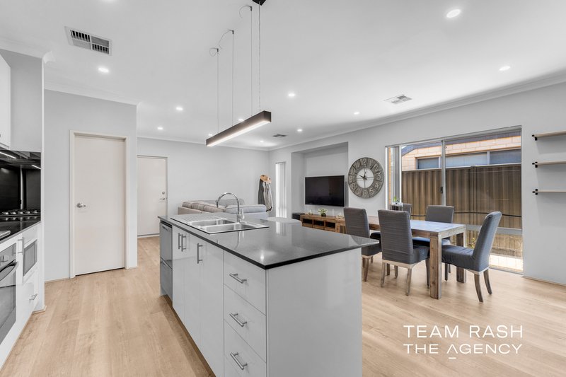 Photo - 26 Castlereagh Way, Brabham WA 6055 - Image 11