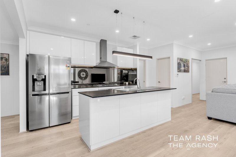 Photo - 26 Castlereagh Way, Brabham WA 6055 - Image 13