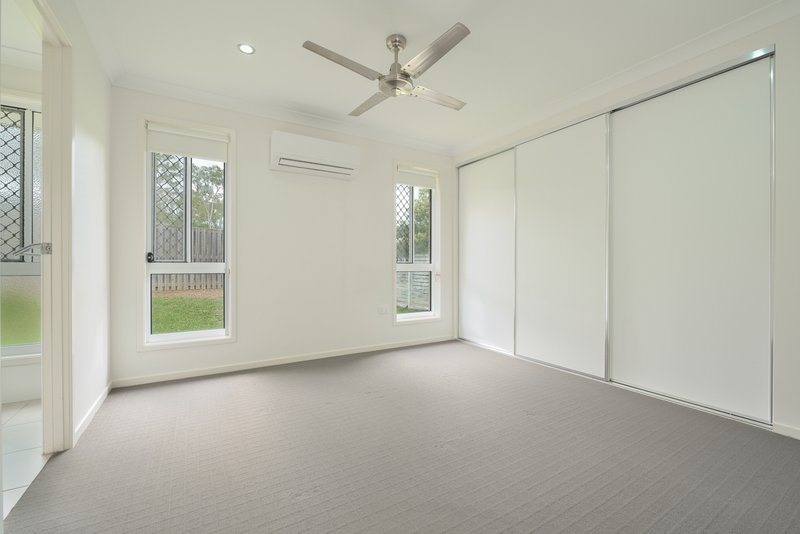 Photo - 26 Caulder Esplanade, Boyne Island QLD 4680 - Image 11