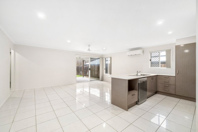 Photo - 26 Celebration Crescent, Griffin QLD 4503 - Image 3