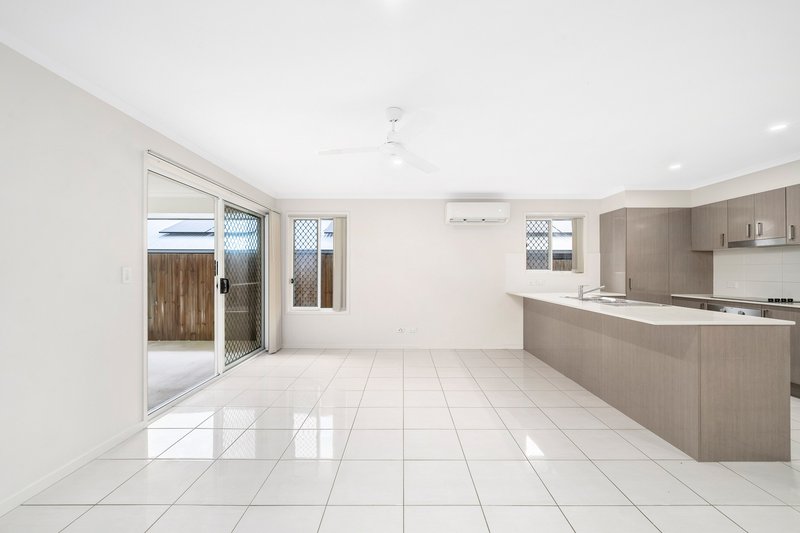 Photo - 26 Celebration Crescent, Griffin QLD 4503 - Image 5