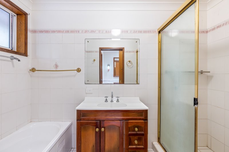 Photo - 26 Chapman Crescent, Avoca Beach NSW 2251 - Image 8