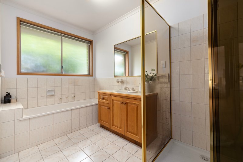 Photo - 2/6 Charles Street, Mount Waverley VIC 3149 - Image 10