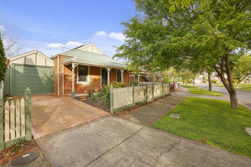 26 Chatswood Grove, Chirnside Park VIC 3116