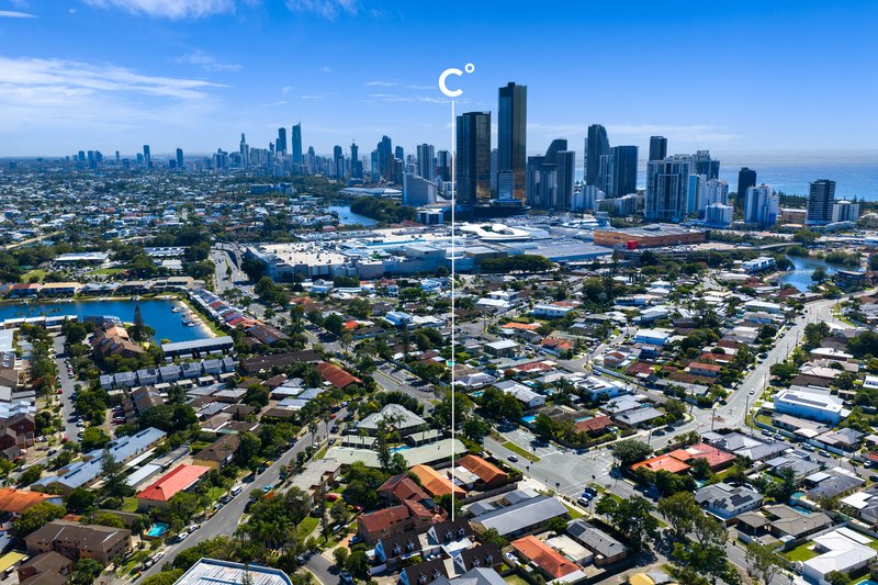 Photo - 2/6 Christina Court, Mermaid Waters QLD 4218 - Image 14