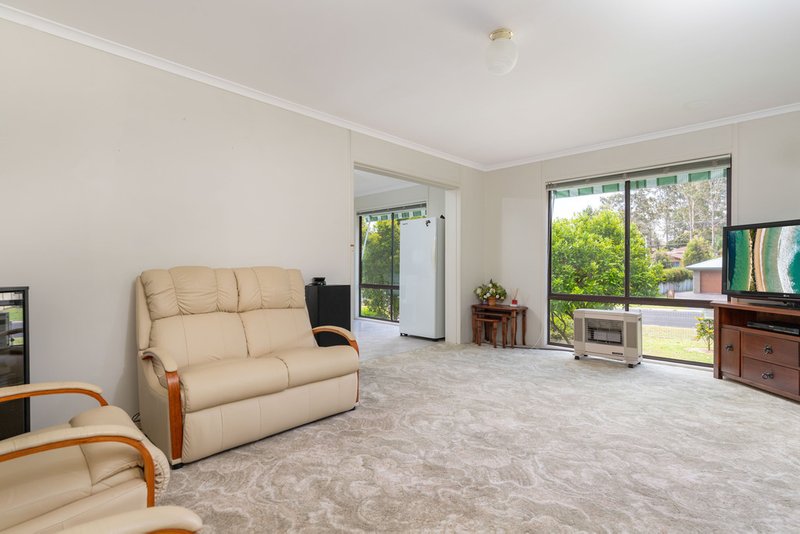 Photo - 26 Christopher Crescent, Batehaven NSW 2536 - Image 6