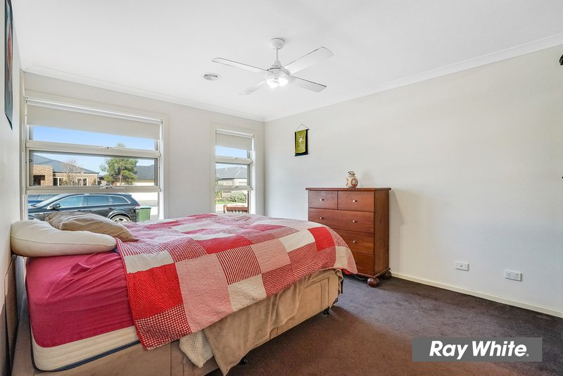 Photo - 26 Claire Way, Tarneit VIC 3029 - Image 12