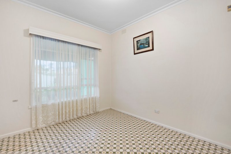 Photo - 26 Cleary Court, Clayton South VIC 3169 - Image 6