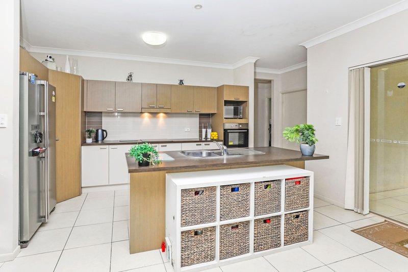 Photo - 26 Cliffdale Street, Bentley Park QLD 4869 - Image 6