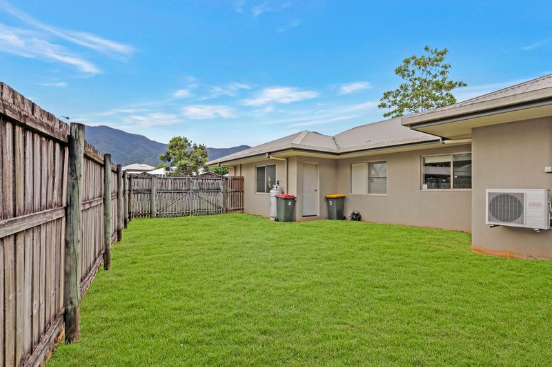 Photo - 26 Cliffdale Street, Bentley Park QLD 4869 - Image 15