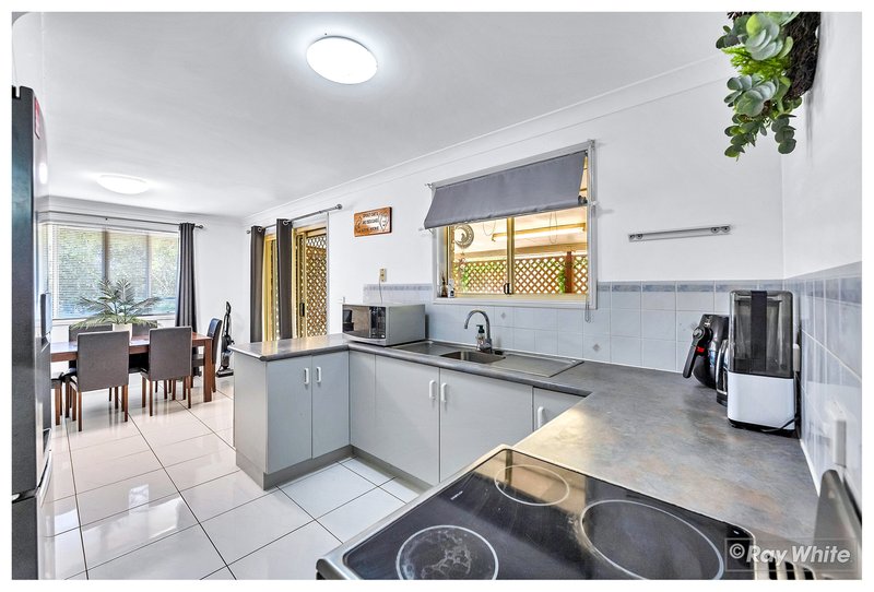 Photo - 26 Col Crescent, Parkhurst QLD 4702 - Image 7