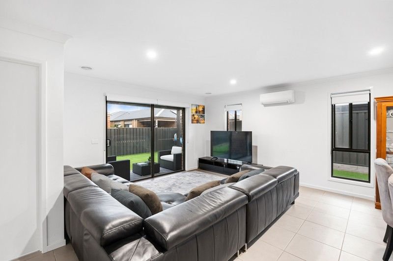 Photo - 26 Constance Street, Werribee VIC 3030 - Image 7