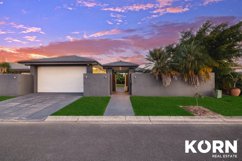 Photo - 26 Coobowie Street, Broadbeach Waters QLD 4218 - Image 4