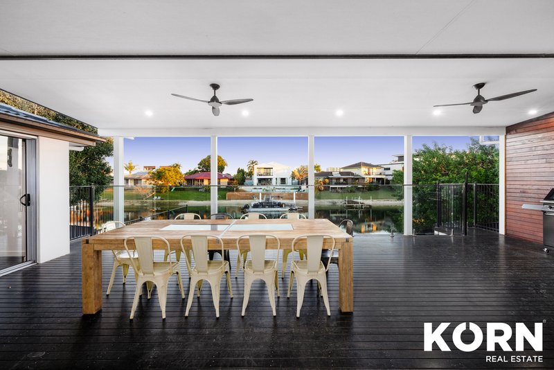 Photo - 26 Coobowie Street, Broadbeach Waters QLD 4218 - Image 9