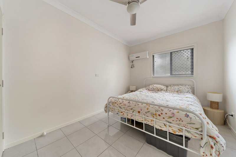 Photo - 26 Cook Close, Emerald QLD 4720 - Image 24