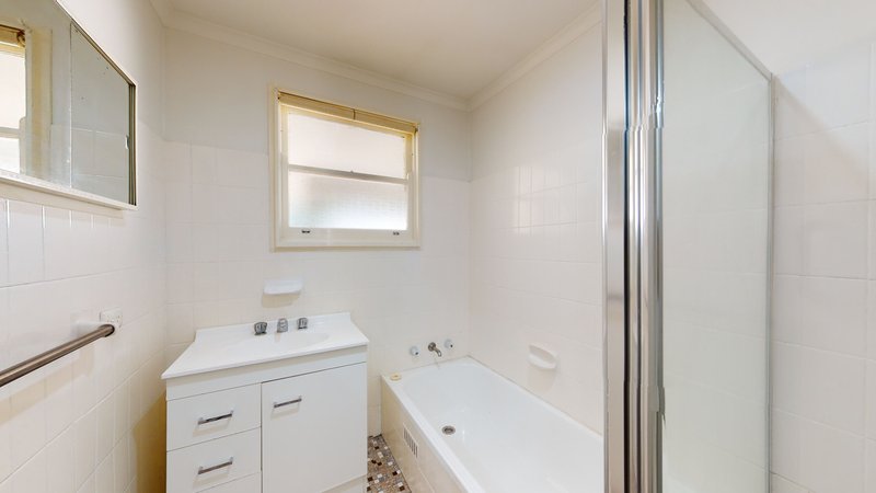 Photo - 26 Coral Crescent, Dubbo NSW 2830 - Image 11