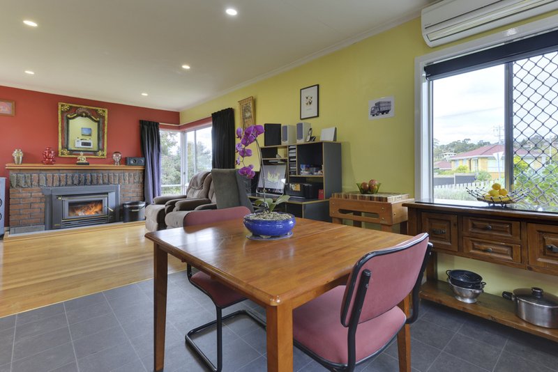 Photo - 26 Corinda Grove, West Moonah TAS 7009 - Image 7