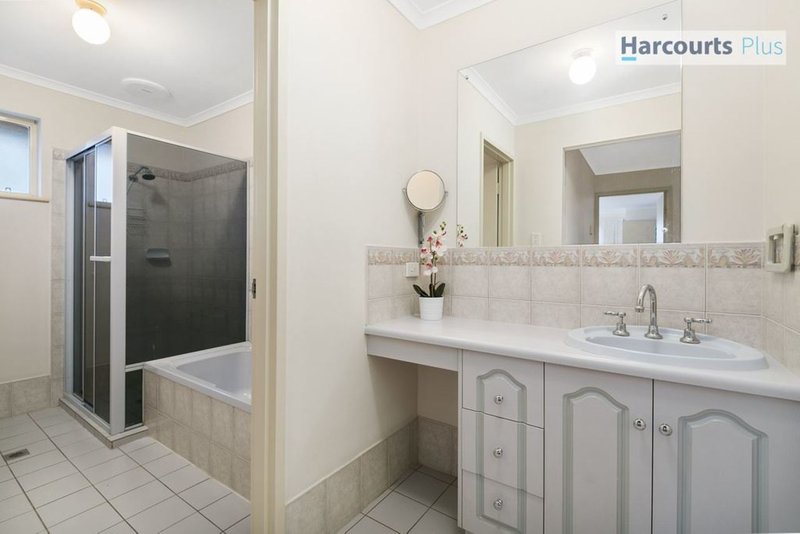 Photo - 26 Cormorant Drive, Hallett Cove SA 5158 - Image 11