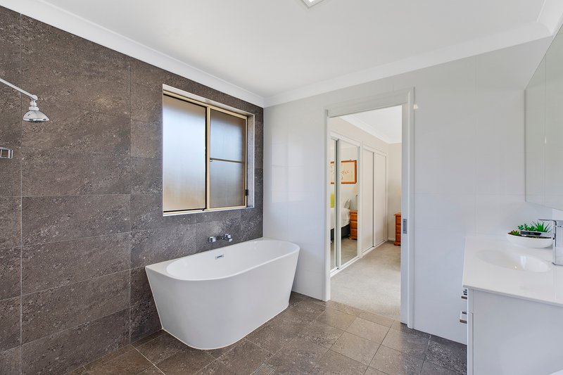 Photo - 2/6 Cotswolds Close, Terrigal NSW 2260 - Image 7