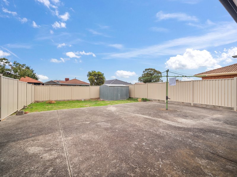 Photo - 26 Cottrell Court, Delahey VIC 3037 - Image 13