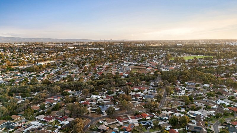 Photo - 26 Cowan Drive, Pooraka SA 5095 - Image 24