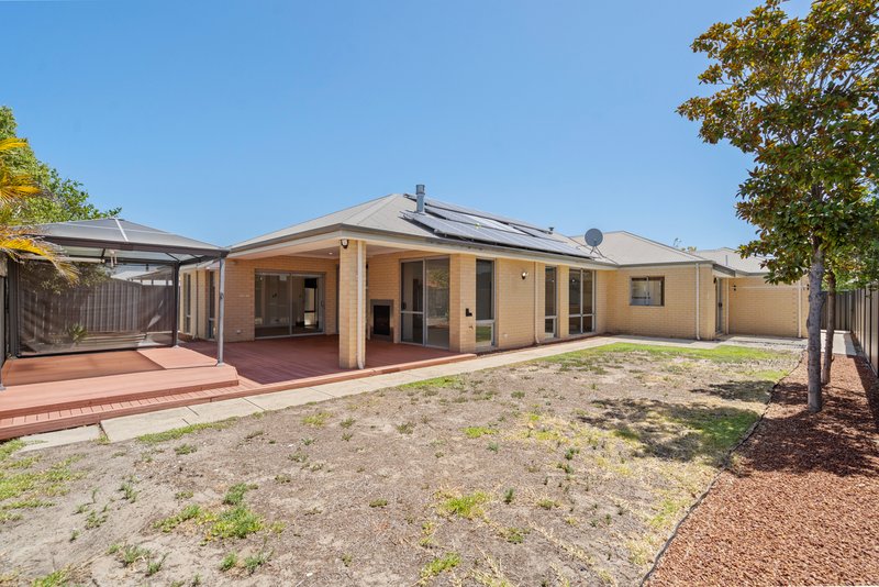 Photo - 26 Cowra Turn, Aveley WA 6069 - Image 24