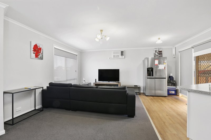 Photo - 26 Cranbourne Drive, Corio VIC 3214 - Image 3