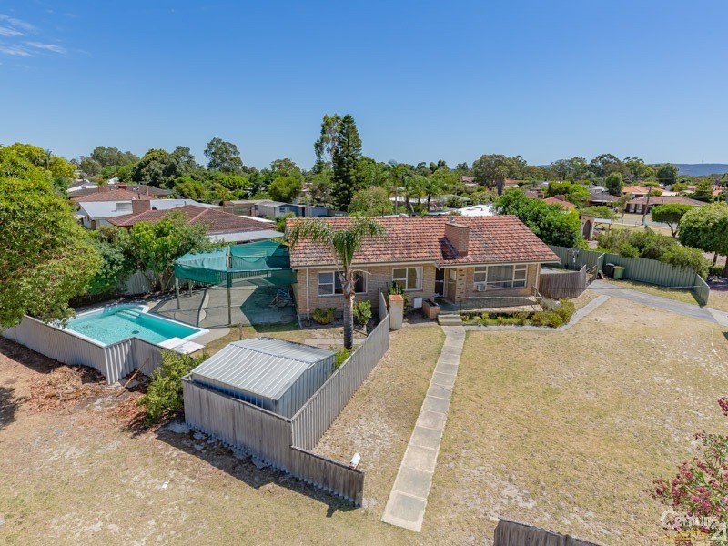 26 Cranwell Street, Thornlie WA 6108