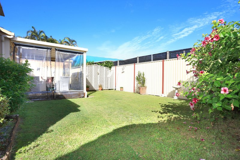 Photo - 2/6 Crystal Reef Drive, Coombabah QLD 4216 - Image 14