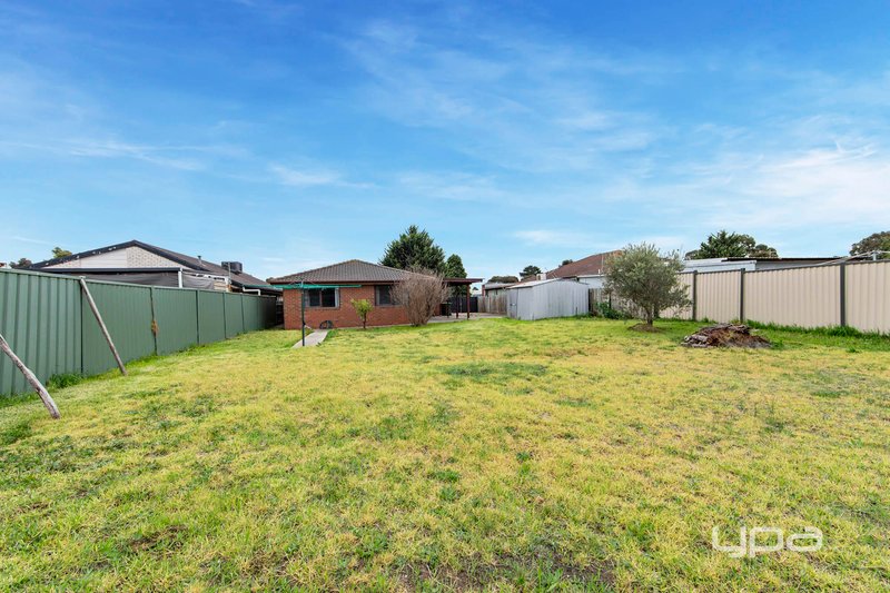 Photo - 26 Currunghi Court, St Albans VIC 3021 - Image 10