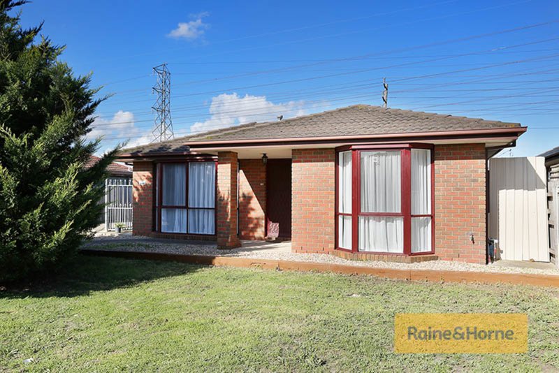 26 Currunghi Crescent, St Albans VIC 3021