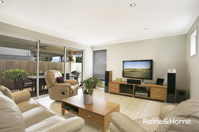 Photo - 26 Dart Street, Corinda QLD 4075 - Image 3