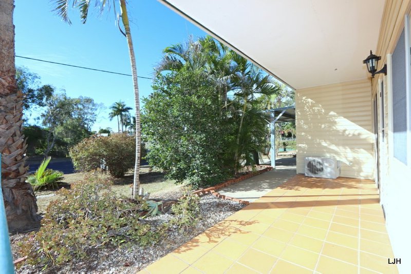 Photo - 26 Dawn Crescent, Emerald QLD 4720 - Image 5