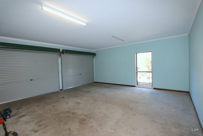 Photo - 26 Dawn Crescent, Emerald QLD 4720 - Image 22