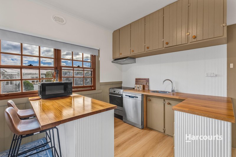 Photo - 26 Deacon Street, Upper Burnie TAS 7320 - Image 6