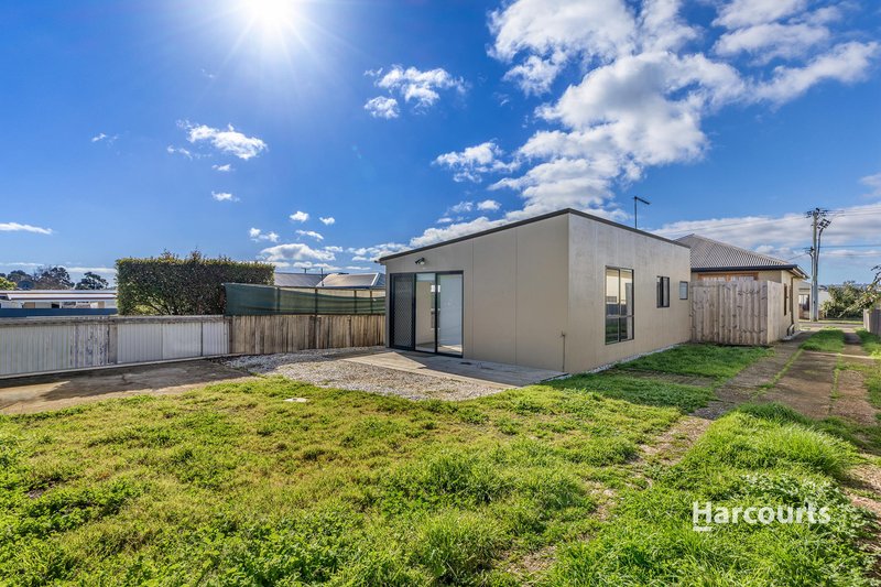 Photo - 26 Deacon Street, Upper Burnie TAS 7320 - Image 12