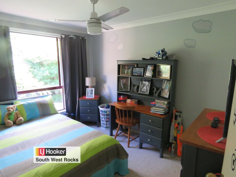 Photo - 26 Delmer Close, South West Rocks NSW 2431 - Image 11