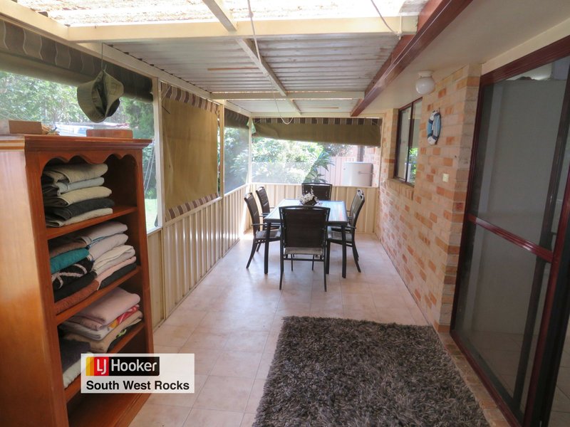 Photo - 26 Delmer Close, South West Rocks NSW 2431 - Image 13