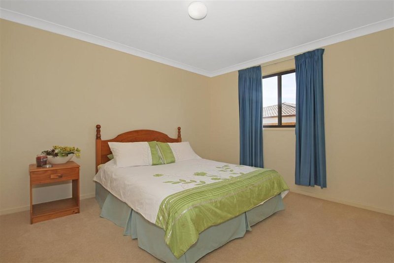 Photo - 26 Derribong Avenue, Catalina NSW 2536 - Image 13