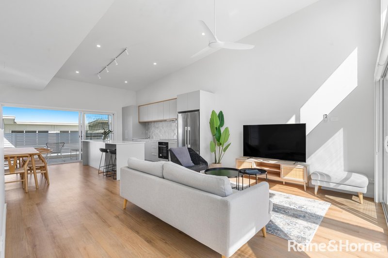 Photo - 2/6 Dolphin Street, Ulladulla NSW 2539 - Image 6