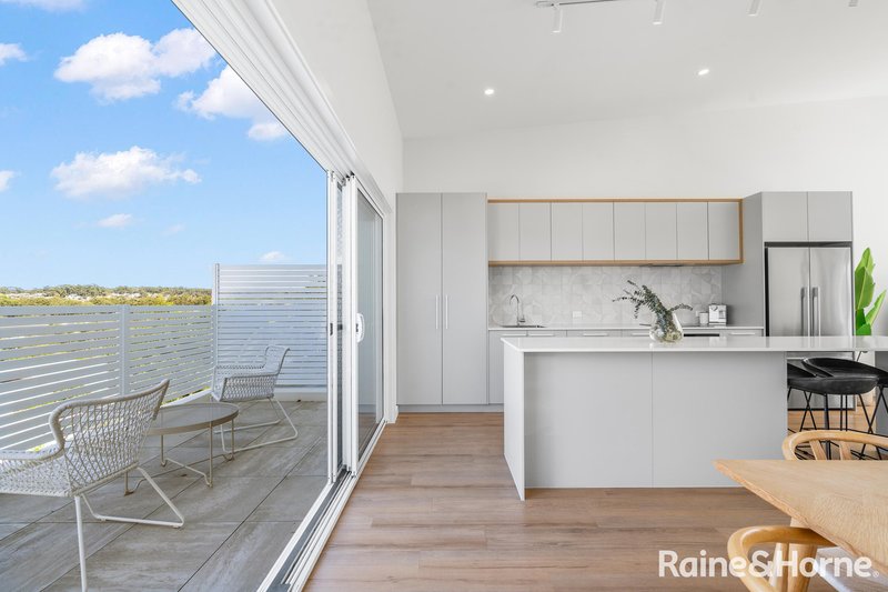 Photo - 2/6 Dolphin Street, Ulladulla NSW 2539 - Image 10