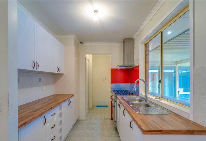Photo - 26 Doubell Boulevard, Truganina VIC 3029 - Image 5