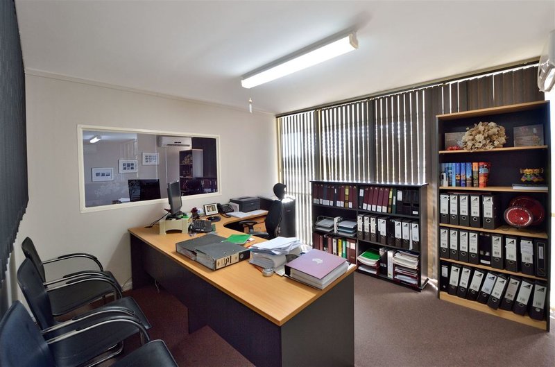 Photo - 26 Dower Street, Mandurah WA 6210 - Image 5