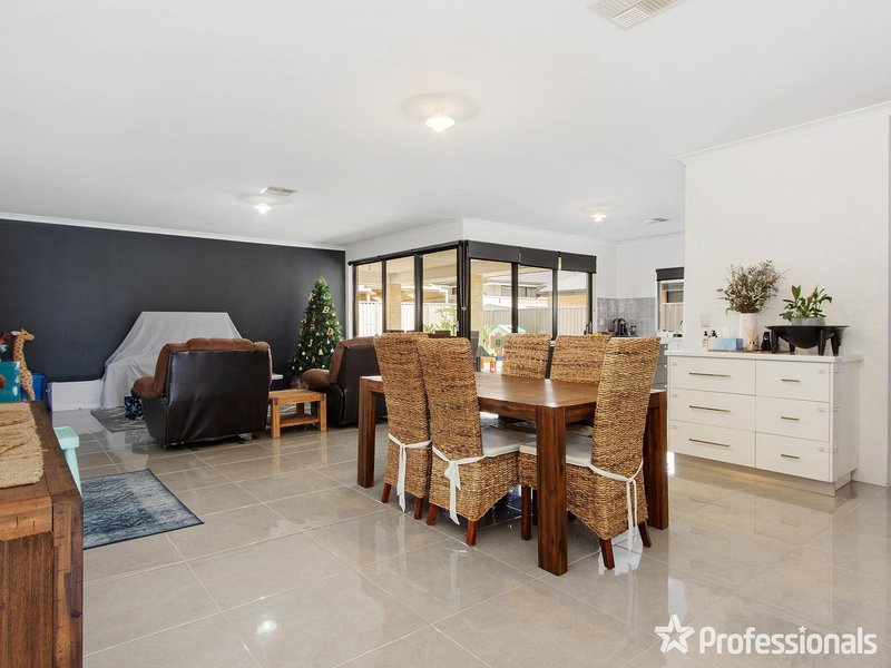 Photo - 26 Dressage Green, Baldivis WA 6171 - Image 3