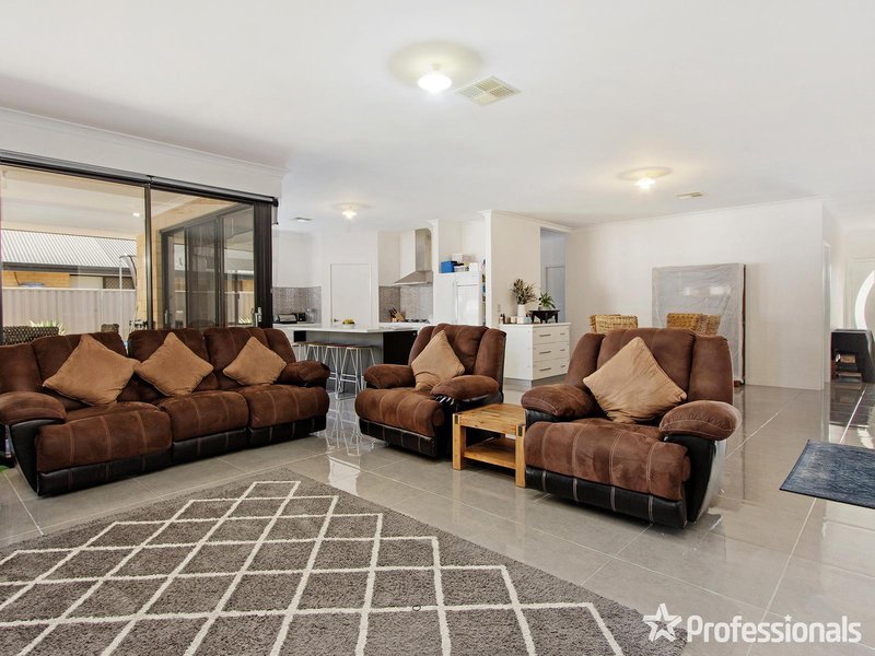 Photo - 26 Dressage Green, Baldivis WA 6171 - Image 4